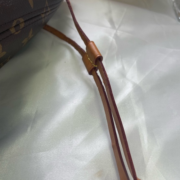 Louis Vuitton Limited Edition Monogram Patches Neverfull - Picture 5 of 8